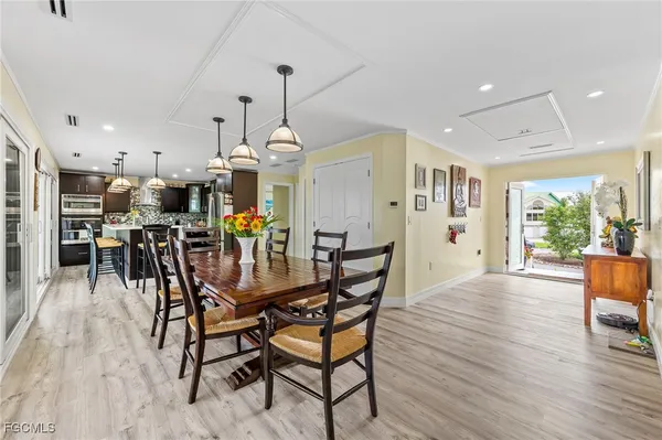 $2,550,000 | 21520-522 Indian Bayou Drive, Fort Myers Beach, FL 33931