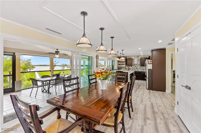 $2,995,000 | 21520-522 Indian Bayou Drive, Fort Myers Beach, FL 33931