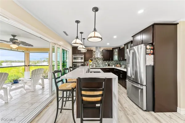 $2,550,000 | 21520-522 Indian Bayou Drive, Fort Myers Beach, FL 33931