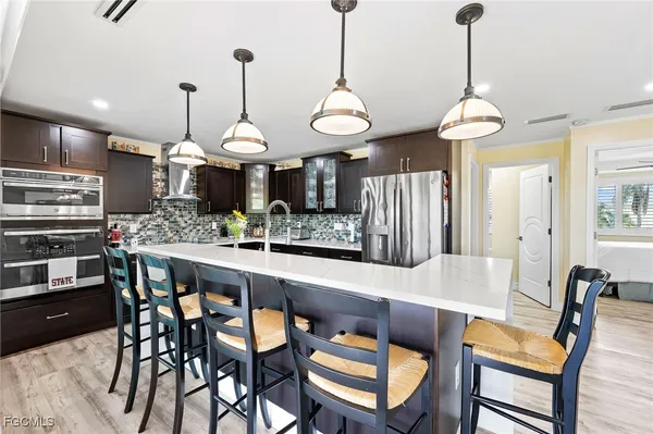 $2,550,000 | 21520-522 Indian Bayou Drive, Fort Myers Beach, FL 33931