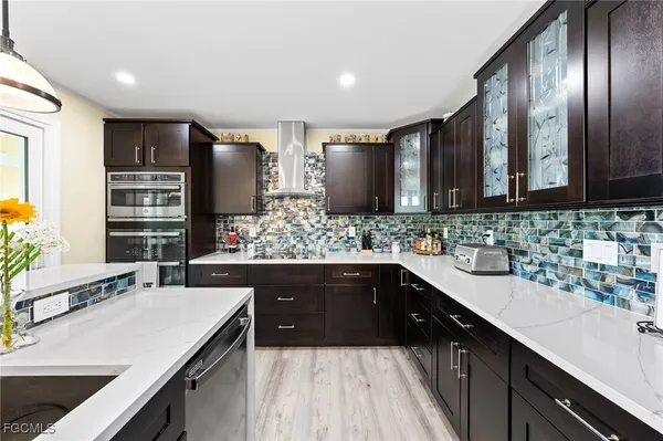 $2,550,000 | 21520-522 Indian Bayou Drive, Fort Myers Beach, FL 33931