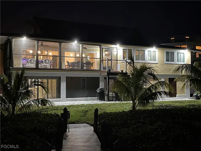 $2,995,000 | 21520-522 Indian Bayou Drive, Fort Myers Beach, FL 33931