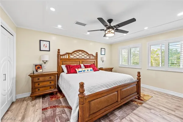 $2,550,000 | 21520-522 Indian Bayou Drive, Fort Myers Beach, FL 33931