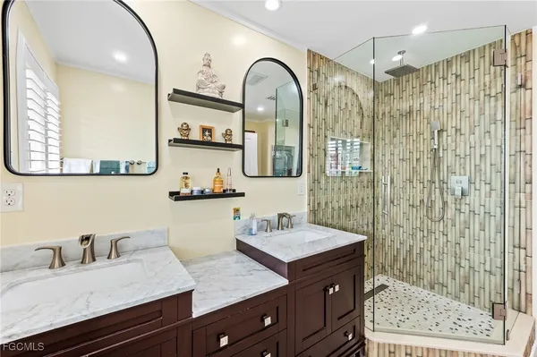 $2,550,000 | 21520-522 Indian Bayou Drive, Fort Myers Beach, FL 33931
