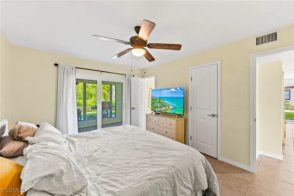 $2,550,000 | 21520-522 Indian Bayou Drive, Fort Myers Beach, FL 33931