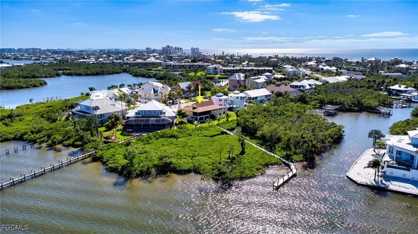 $2,550,000 | 21520-522 Indian Bayou Drive, Fort Myers Beach, FL 33931