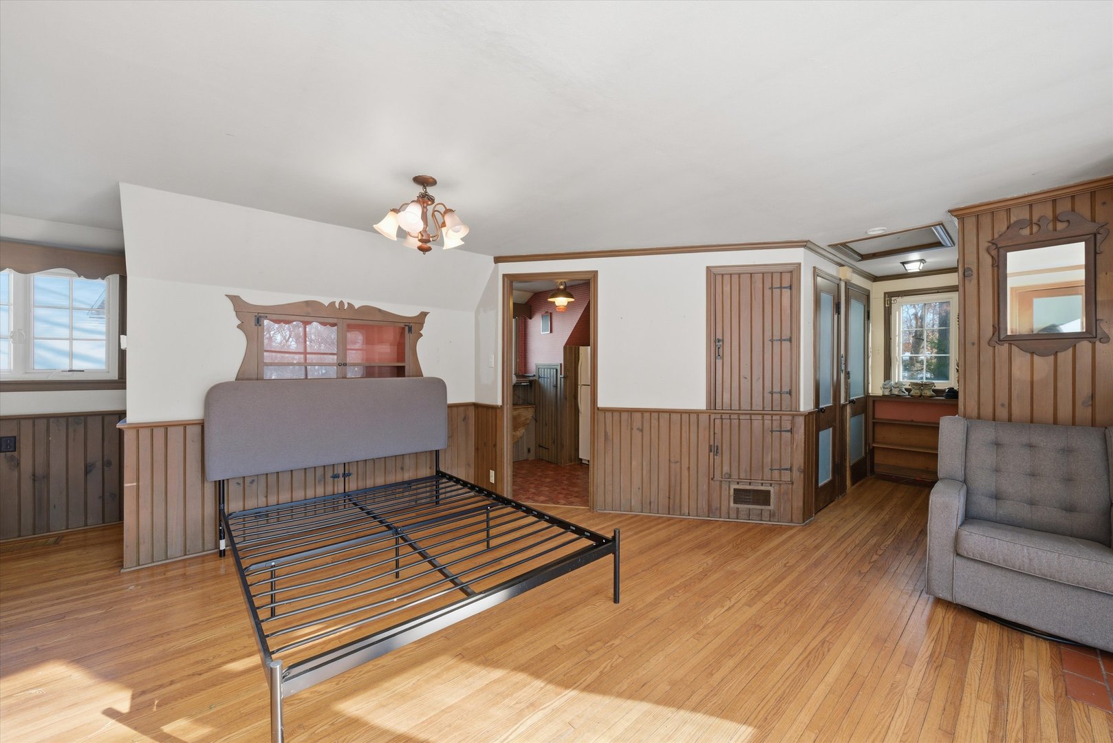 17305 West 145th Street Lockport, IL 60441 - Photo 25 of 29 a living room with furniture and wooden floor