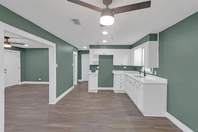 $2,300 | 611 West College Street, Jacksboro, TX 76458