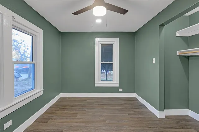 $2,300 | 611 West College Street, Jacksboro, TX 76458