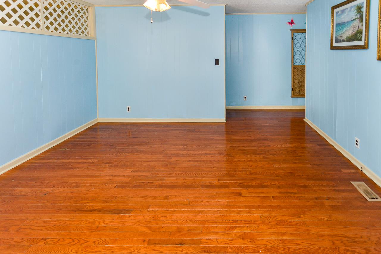 469 Limestone Road Elora, TN 37328 - Photo 11 of 30 a view of empty room with wooden floor