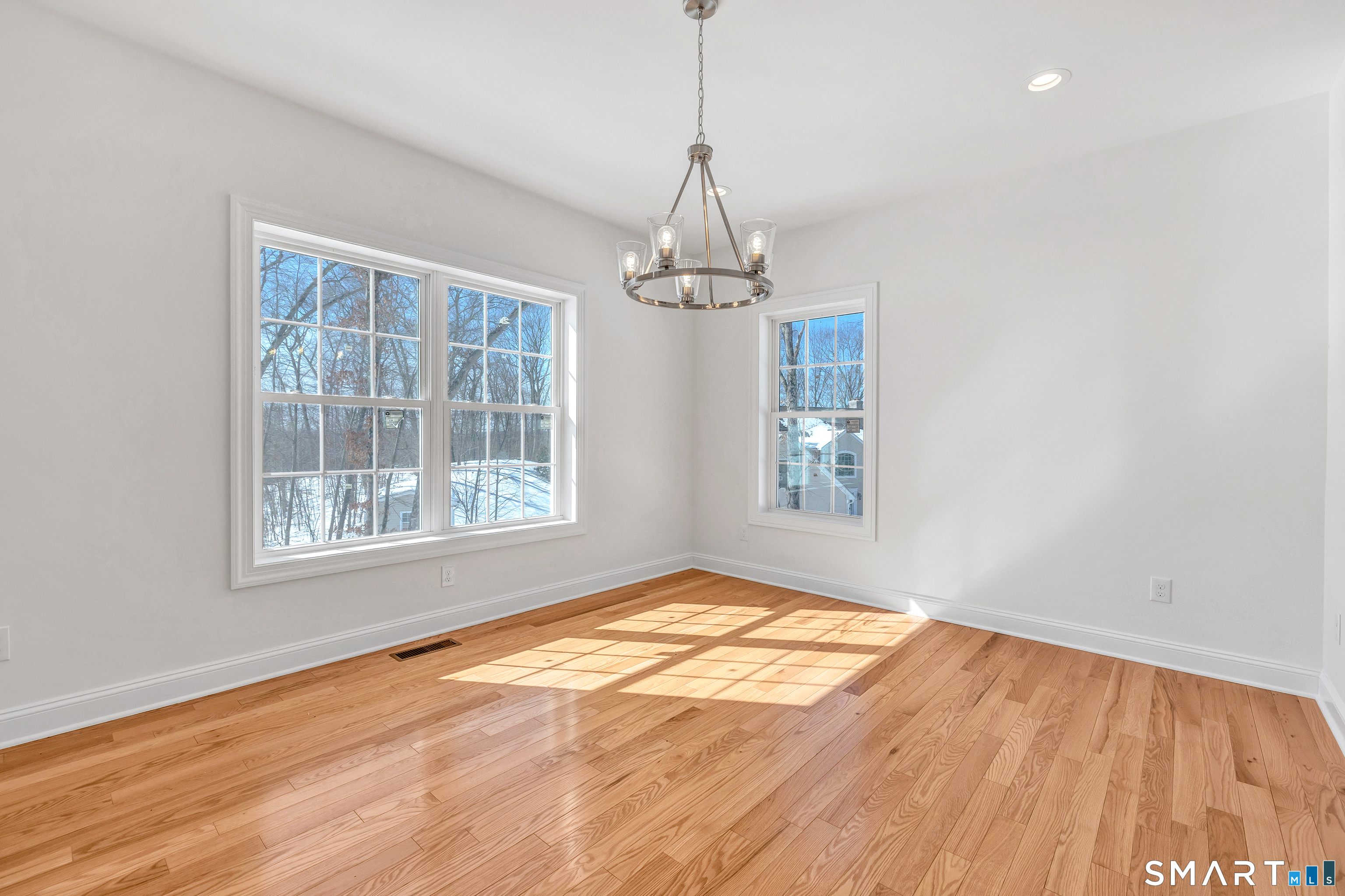 28 Hunting Ridge Road Middlebury, CT 06762 - Photo 5 of 38