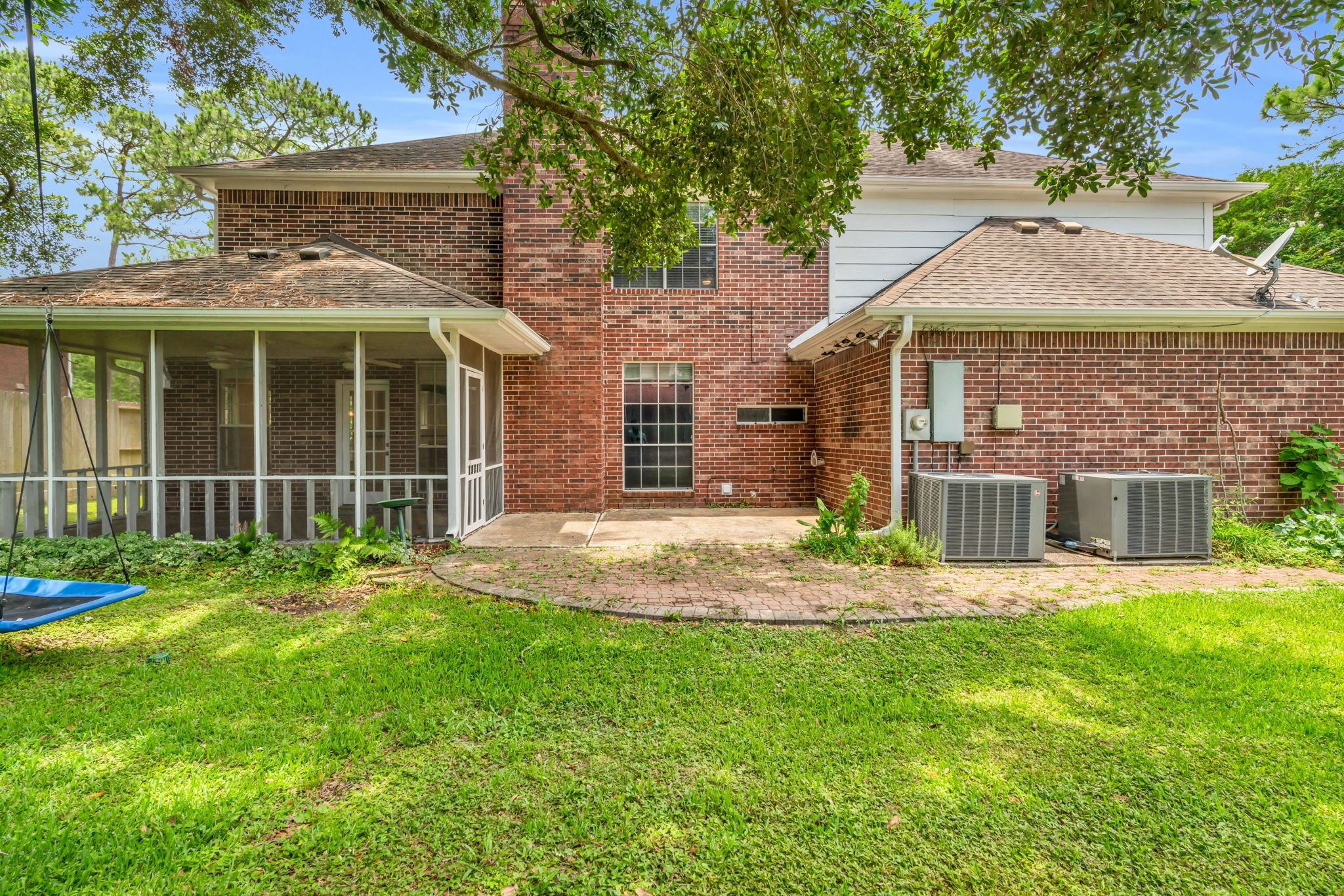 1022 Pinewood Lane Seabrook, TX 77586 - Photo 38 of 47 a view of a house with a yard and sitting area