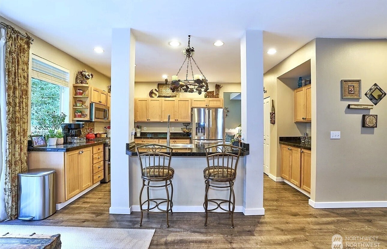 28091 Maple Ridge Way Southeast Maple Valley, WA 98038 - Photo 7 of 28 Gallery Image 7