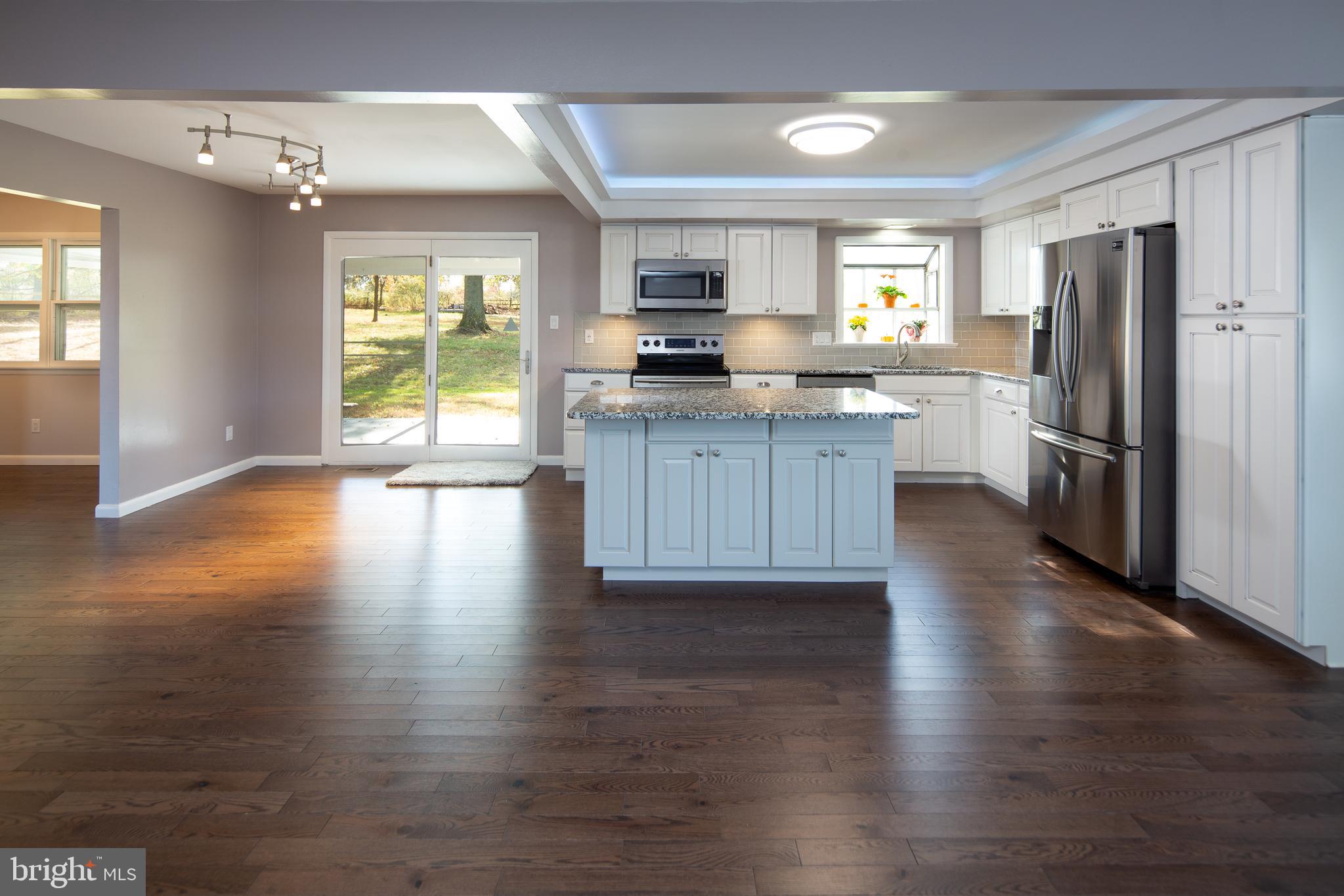 106 Barry Road Chalfont, PA 18914 - Photo 5 of 32 Gallery Image 5
