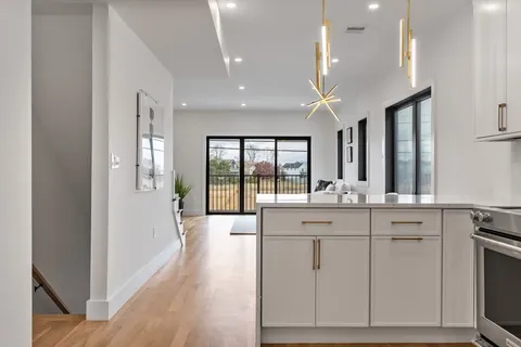 $759,000 | 599 Sea Street, Unit 2, Quincy, MA 02169