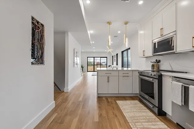 $759,000 | 599 Sea Street, Unit 2, Quincy, MA 02169