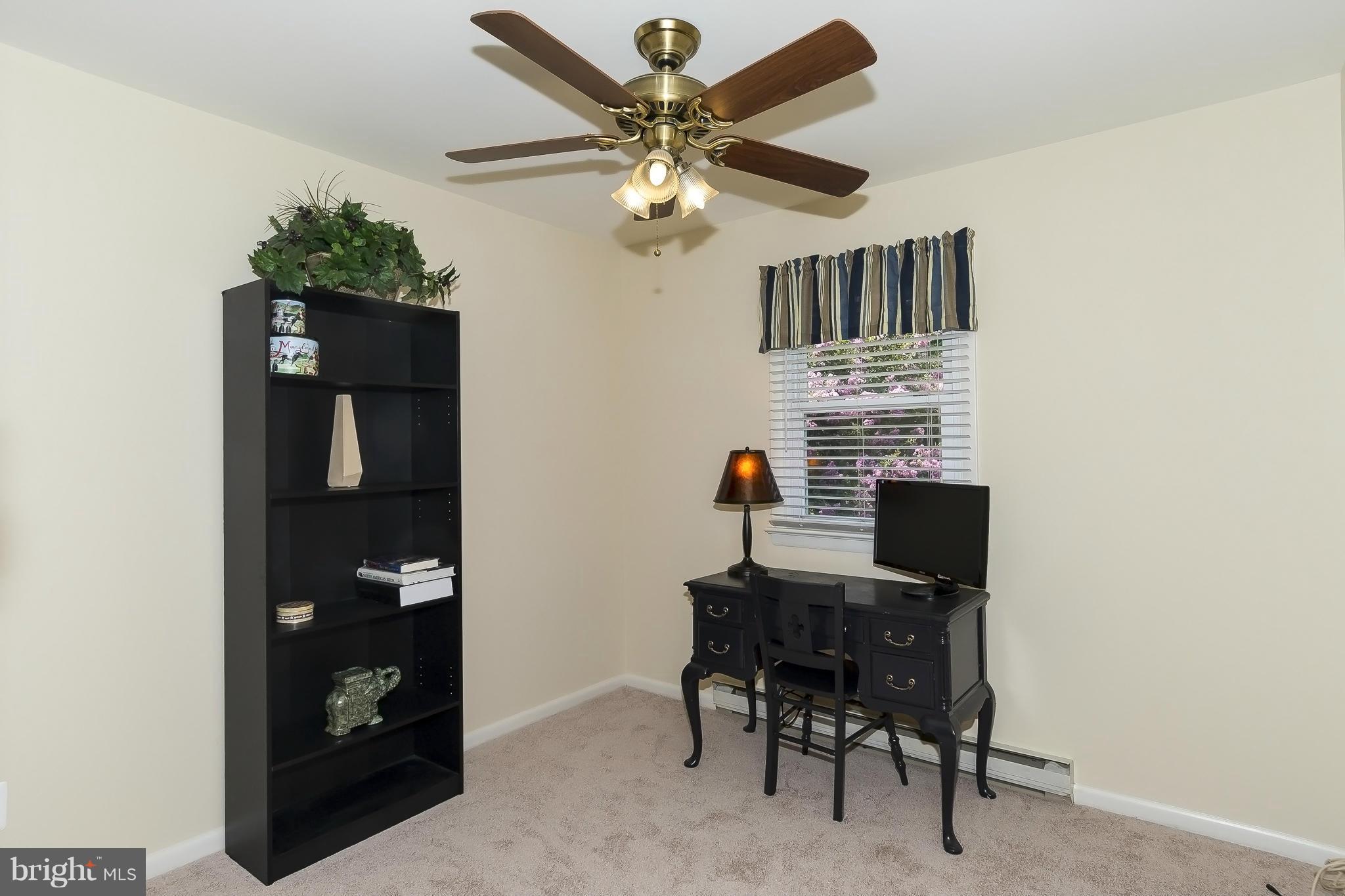 1747 Tacoma Road Edgewater, MD 21037 - Photo 12 of 19 a workspace with furniture and window