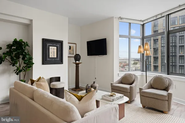 $489,900 | 460 New York Avenue Northwest, Unit 802, Washington, DC 20001