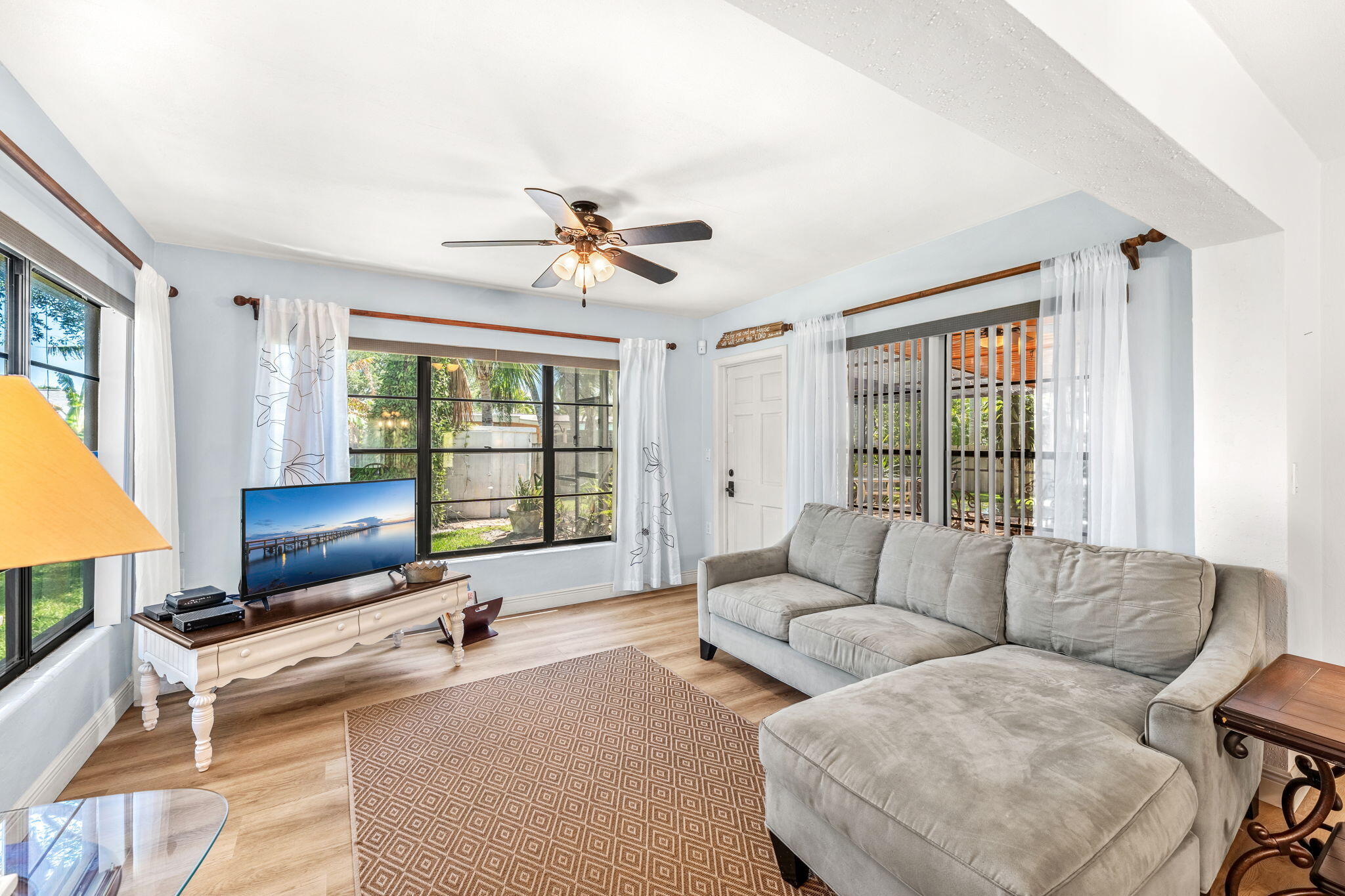 505 Poinsettia Road Melbourne Beach, FL 32951 - Photo 9 of 25 TURNKEY!