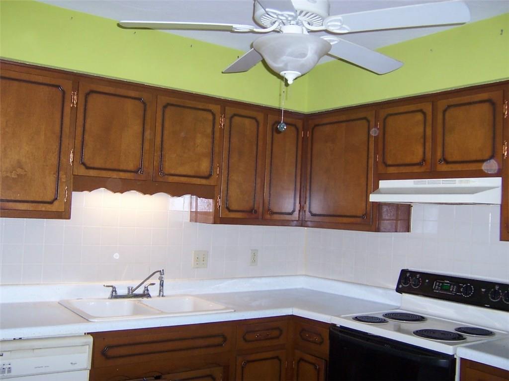 3640 Rahke Road Indianapolis, IN 46217 - Photo 14 of 27 Gallery Image 14