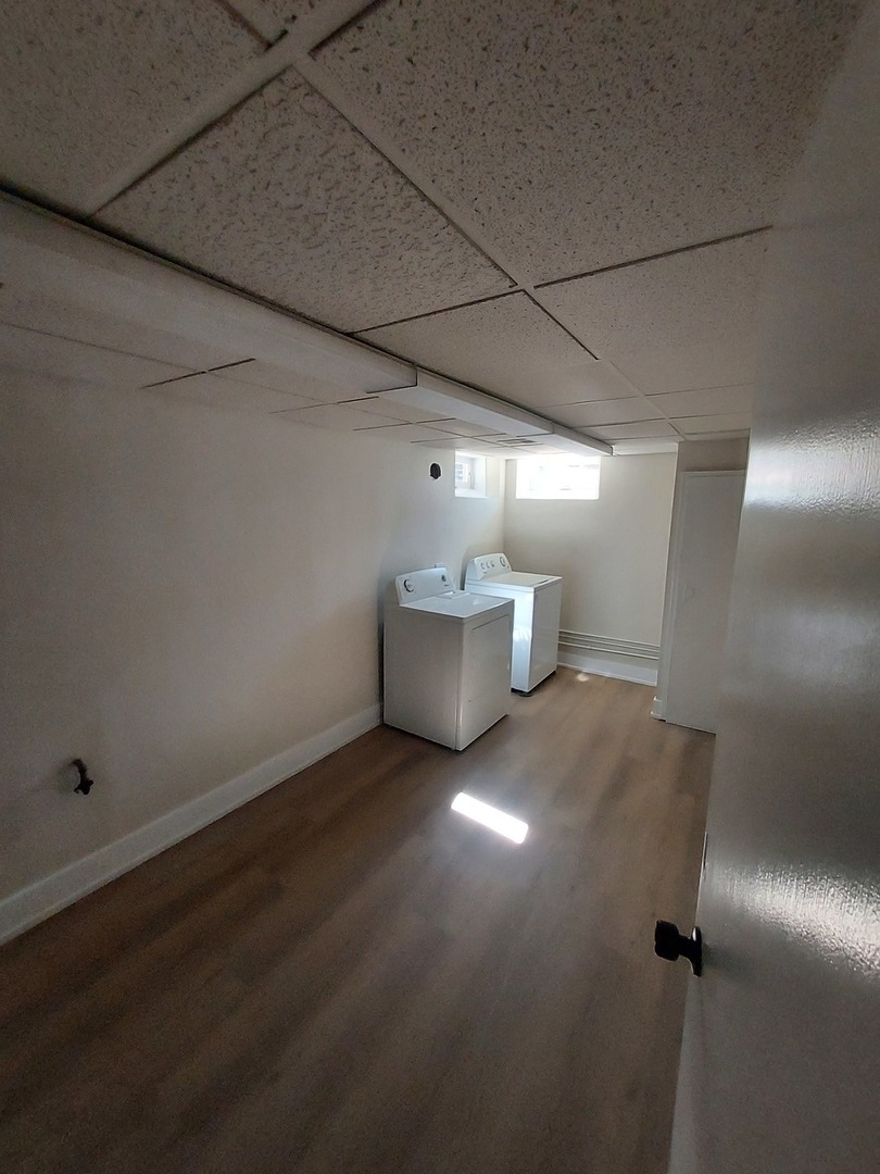 1001 North Dee Road, Unit A Park Ridge, IL 60068 - Photo 7 of 13 a view of empty room with wooden floor