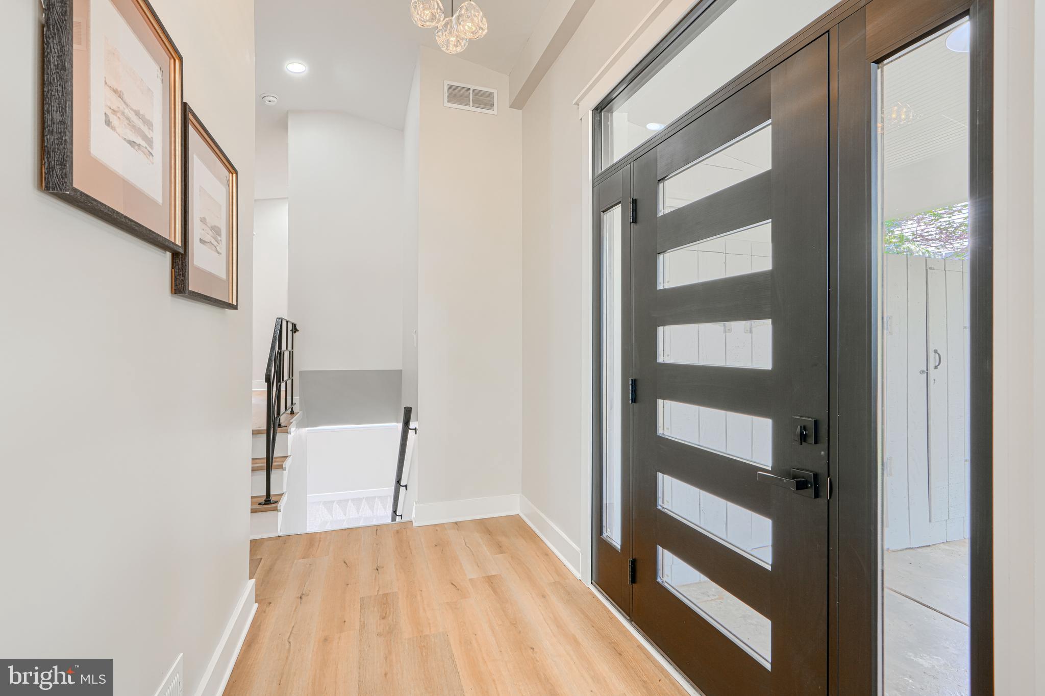11514 Lovejoy Street Silver Spring, MD 20902 - Photo 12 of 73