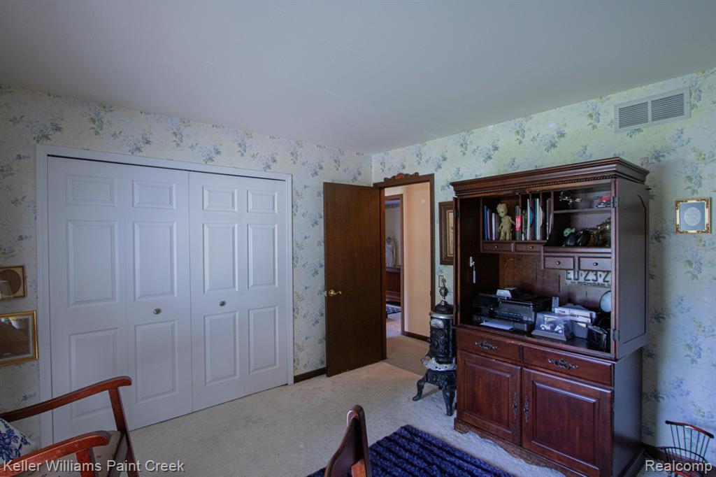 2418 Rancroft Beat Rochester Hills, MI 48306 - Photo 11 of 30