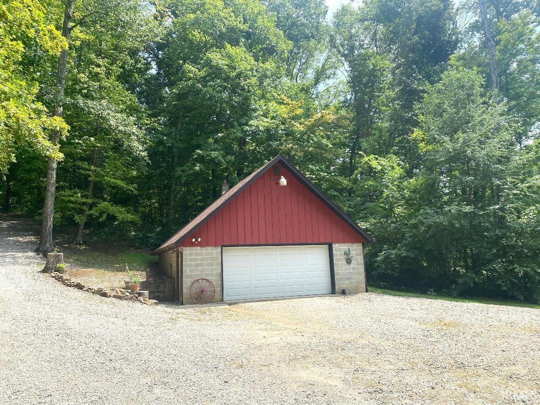 3656 Base Line Road Bloomfield, IN 47424 - Photo 15 of 36