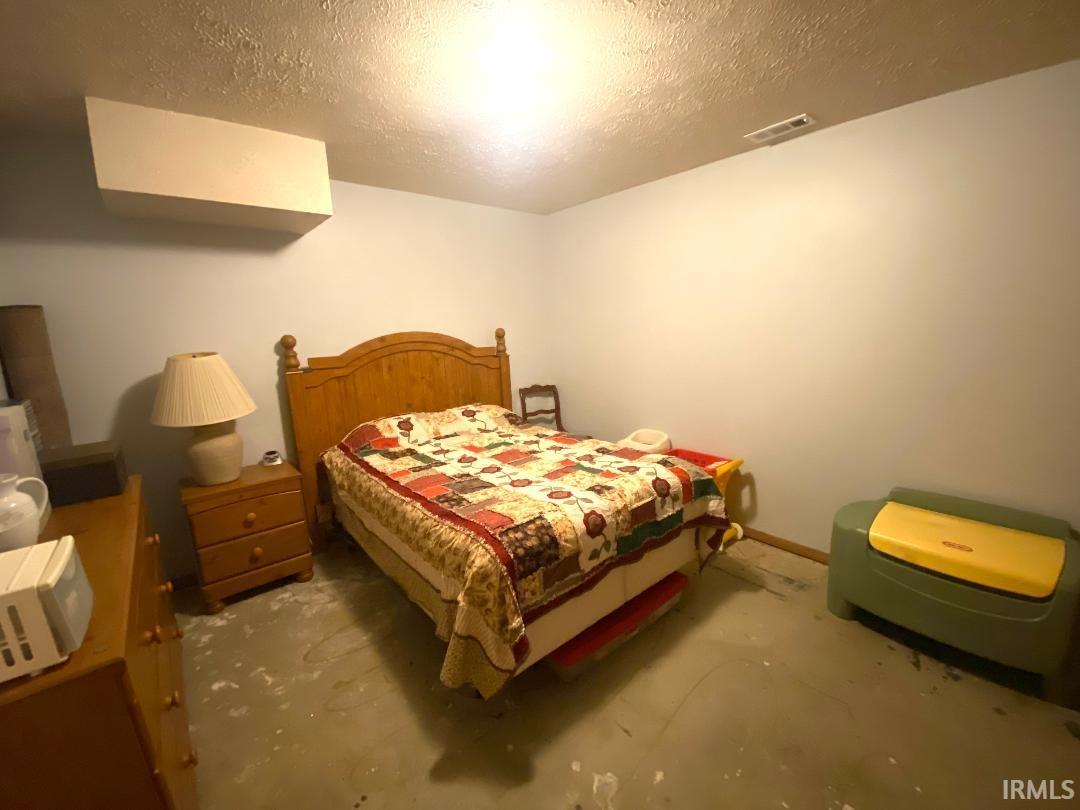 3656 Base Line Road Bloomfield, IN 47424 - Photo 29 of 36