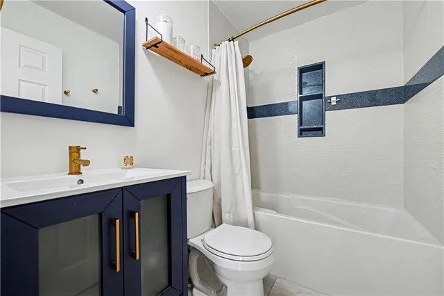 $219,950 | 2208 Northeast 56th Terrace, Gladstone, MO 64118