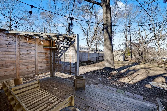 $219,950 | 2208 Northeast 56th Terrace, Gladstone, MO 64118