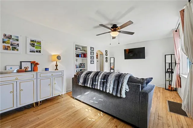 $219,950 | 2208 Northeast 56th Terrace, Gladstone, MO 64118