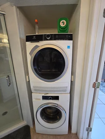 $185,000 | 6190 Woodlands Boulevard, Unit 311, Tamarac, FL 33319