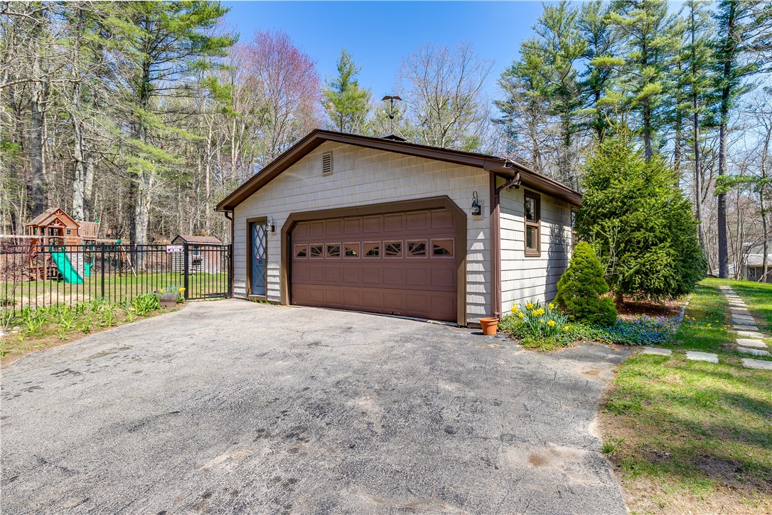 851 Matteson Road Coventry, RI 02816 - Photo 24 of 34