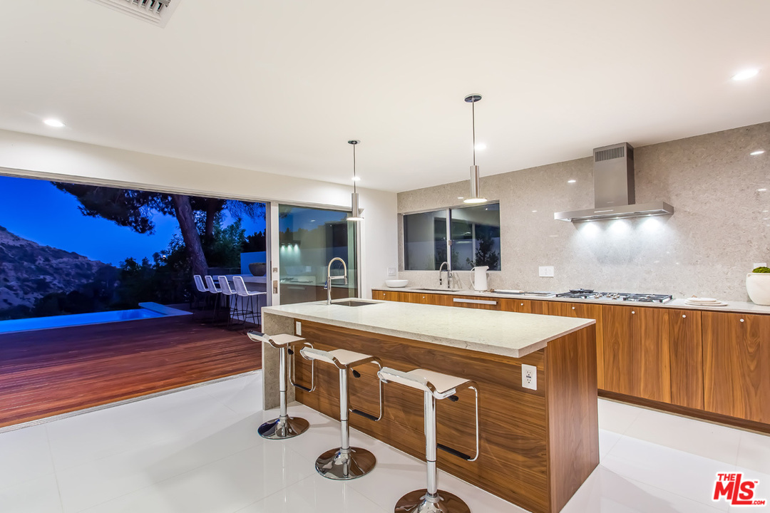 7524 Devista Drive Los Angeles, CA 90046 - Photo 44 of 54