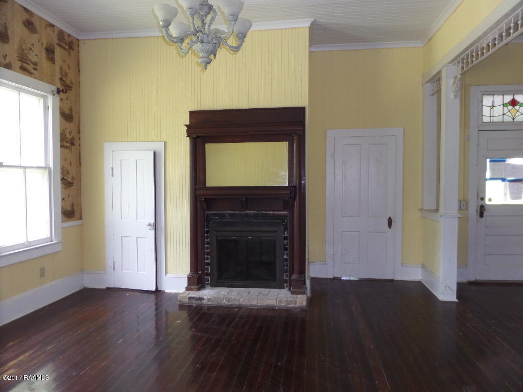 325 Eldrige Young Road Church Point, LA 70525 - Photo 6 of 18 Living Room