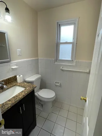 $1,500 | 500 17th Street Northeast, Unit 6, Washington, DC 20002