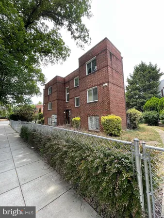 $1,500 | 500 17th Street Northeast, Unit 6, Washington, DC 20002