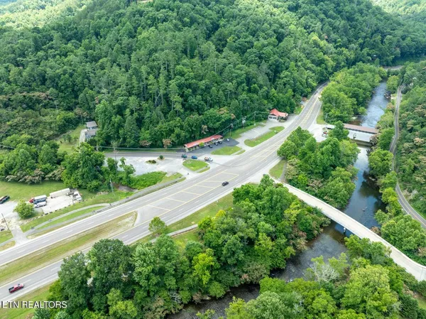 $250,000 | 7018 East Lamar Alexander Parkway, Townsend, TN 37882