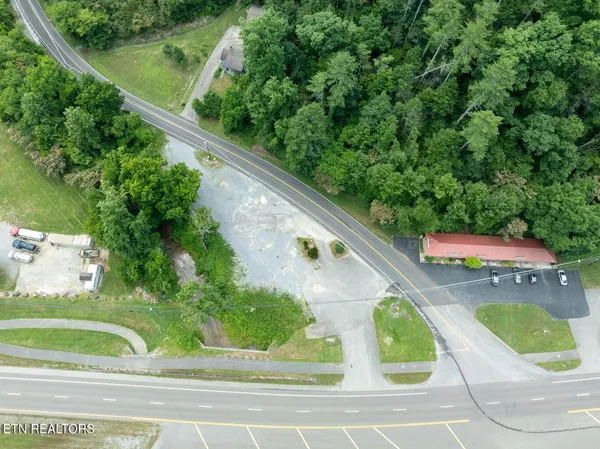 $250,000 | 7018 East Lamar Alexander Parkway, Townsend, TN 37882