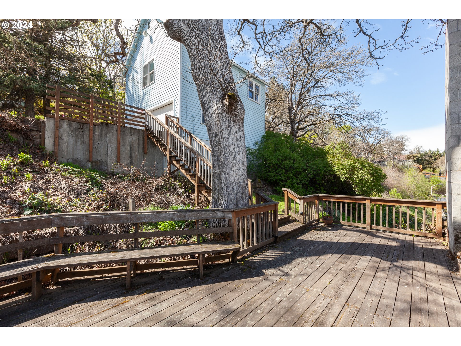 1 State Street Hood River, OR 97031 - Photo 24 of 47 a view of balcony with wooden floor and barbeque oven