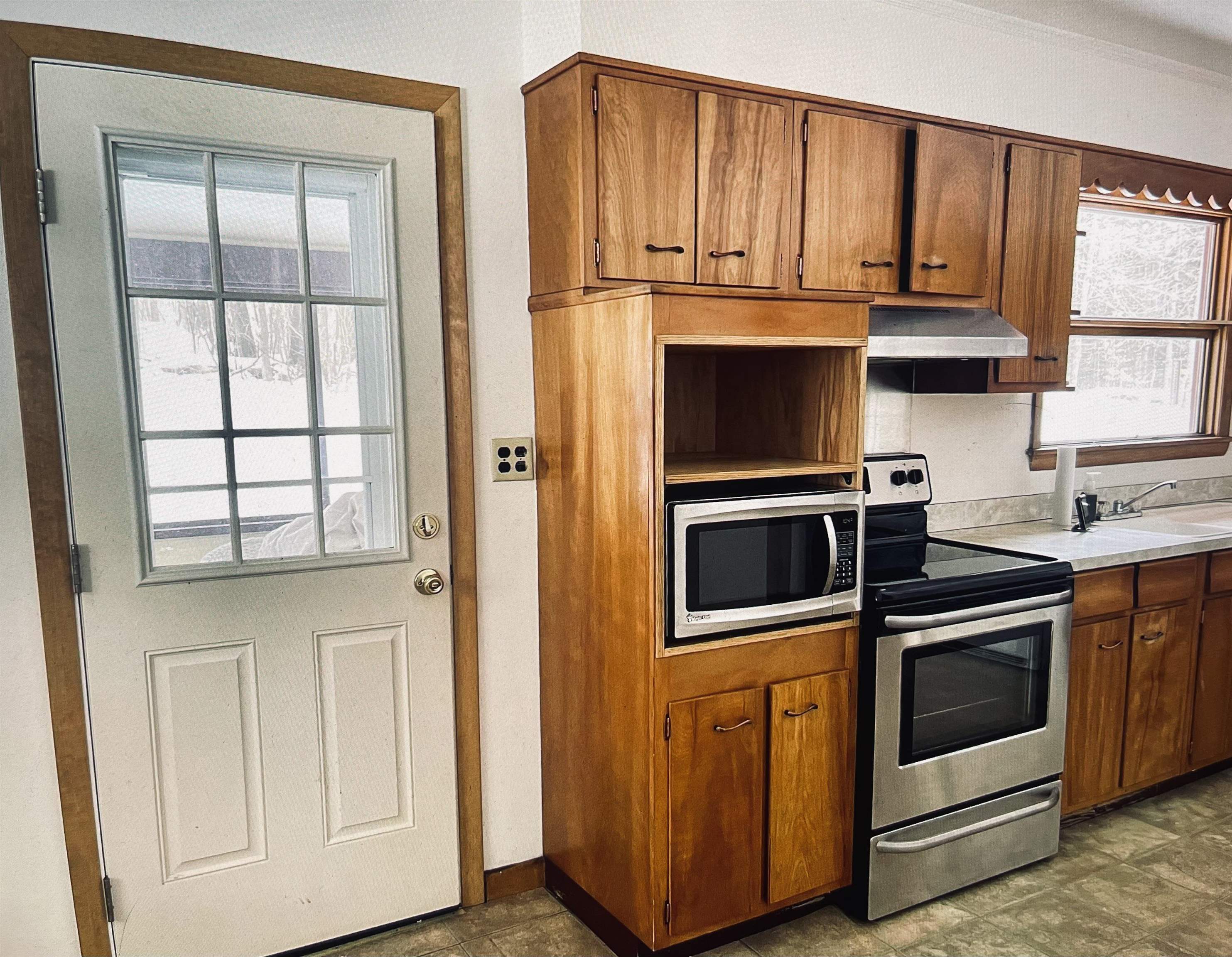 89 Portland Street Lancaster, NH 03584 - Photo 9 of 25 Gallery Image 9