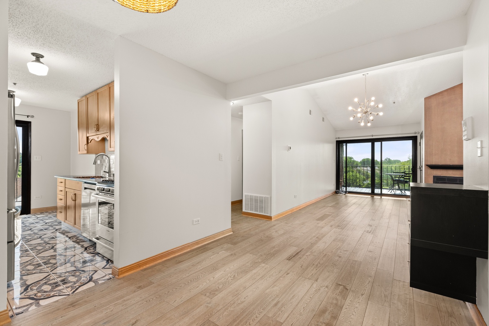 720 Weidner Road, Unit 307 Buffalo Grove, IL 60089 - Photo 9 of 34 Gallery Image 9