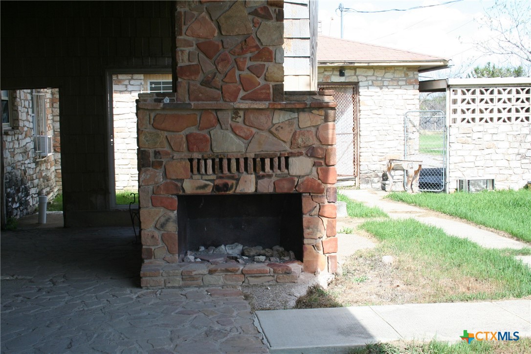 3402 Little Nolan Road Killeen, TX 76542 - Photo 13 of 37 a sign on the side of a building