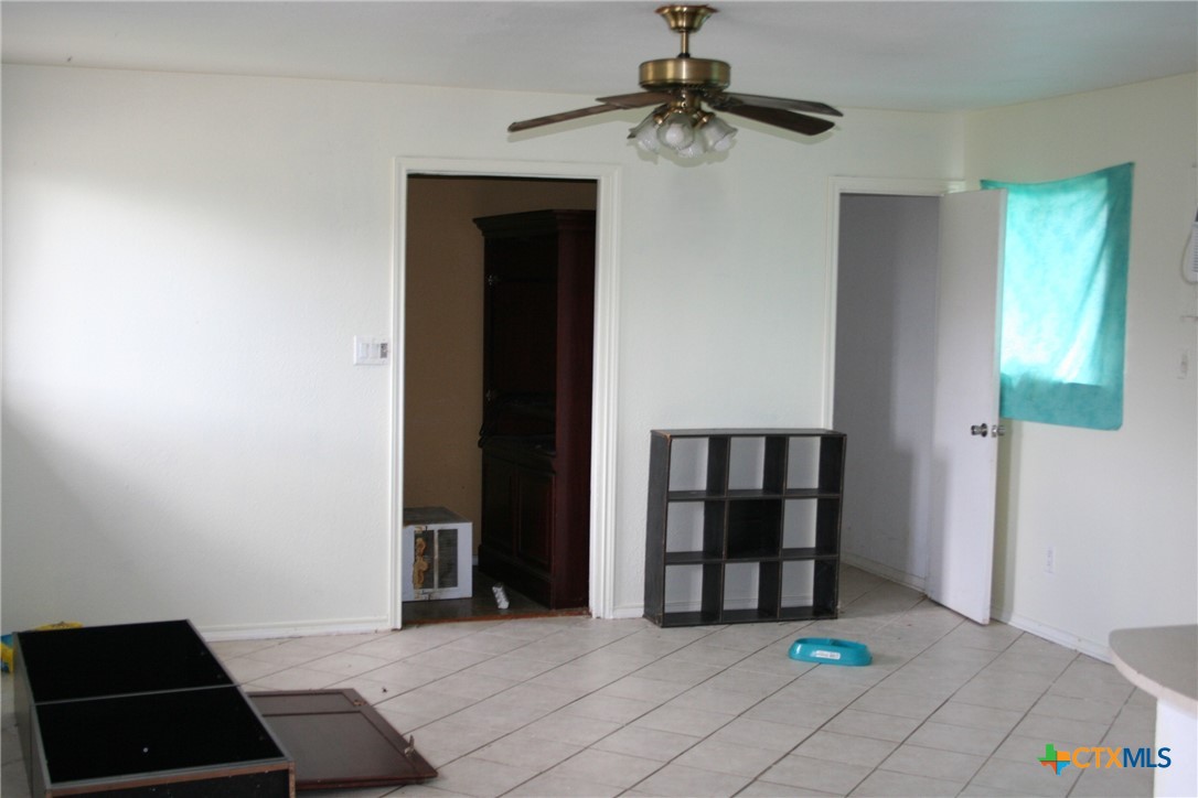 3402 Little Nolan Road Killeen, TX 76542 - Photo 25 of 37 a view of an entryway with a carpet