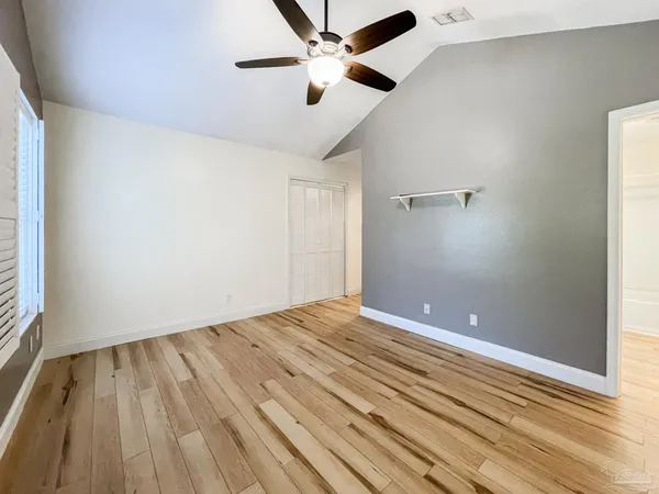 $1,425 | 601 East Burgess Road, Unit E4, Pensacola, FL 32504