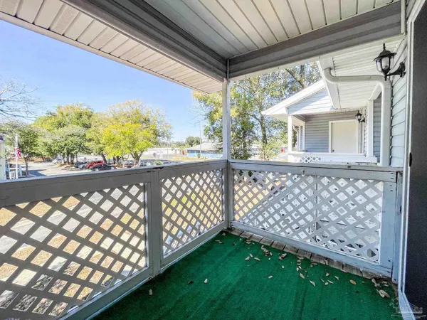 $1,425 | 601 East Burgess Road, Unit E4, Pensacola, FL 32504