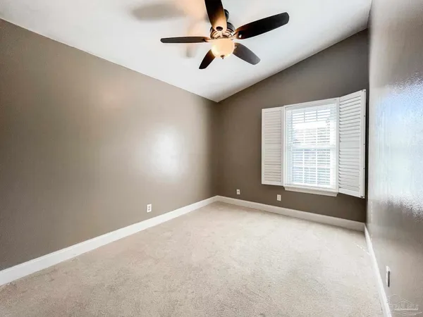 $1,425 | 601 East Burgess Road, Unit E4, Pensacola, FL 32504