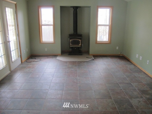 8903 Johnson Point Road Northeast Olympia, WA 98516 - Photo 4 of 17 Gallery Image 4