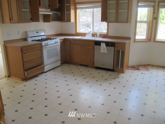 8903 Johnson Point Road Northeast Olympia, WA 98516 - Photo 6 of 17 Gallery Image 6